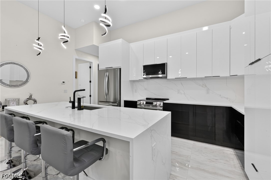 3 Bed SingleFamilyResidence for Sale in North Fort Myers, FL — photo 13