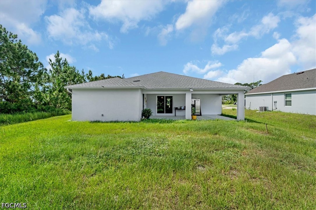 3 Bed SingleFamilyResidence for Sale in Port Labelle, FL — photo 13