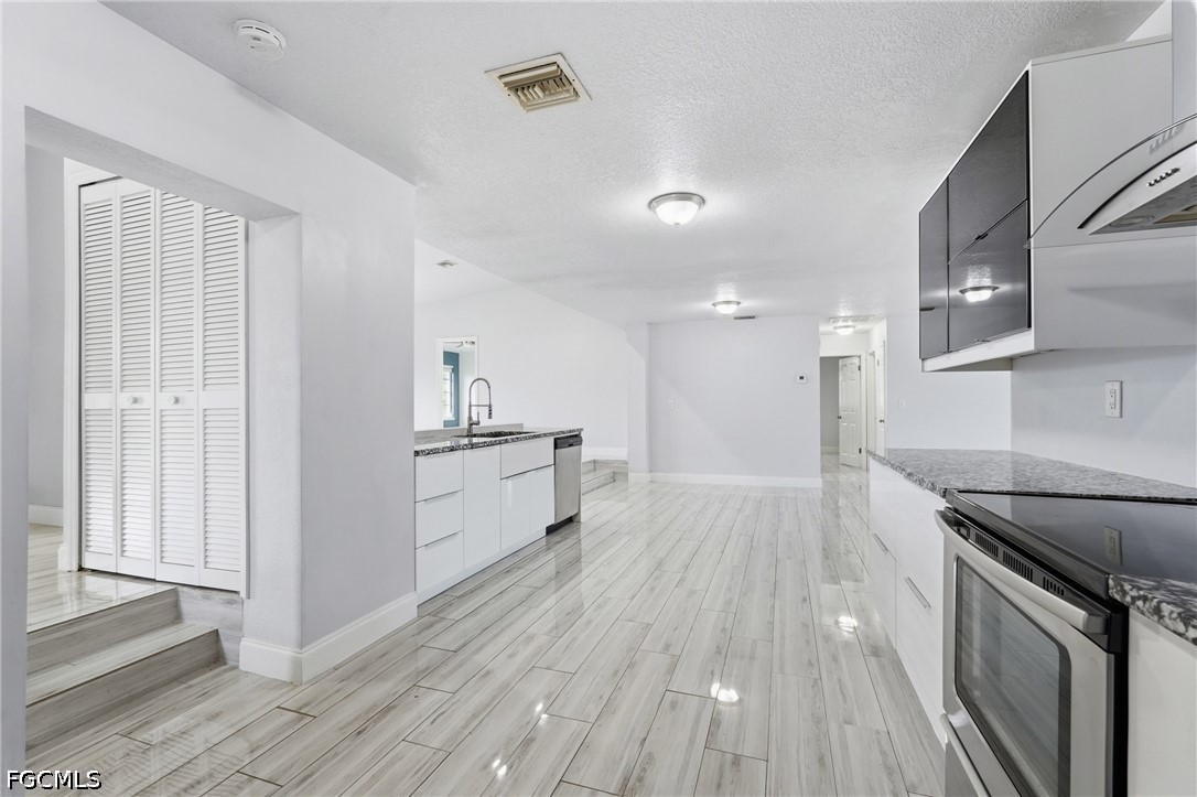 3 Bed SingleFamilyResidence for Sale in Cape Coral, FL — photo 13