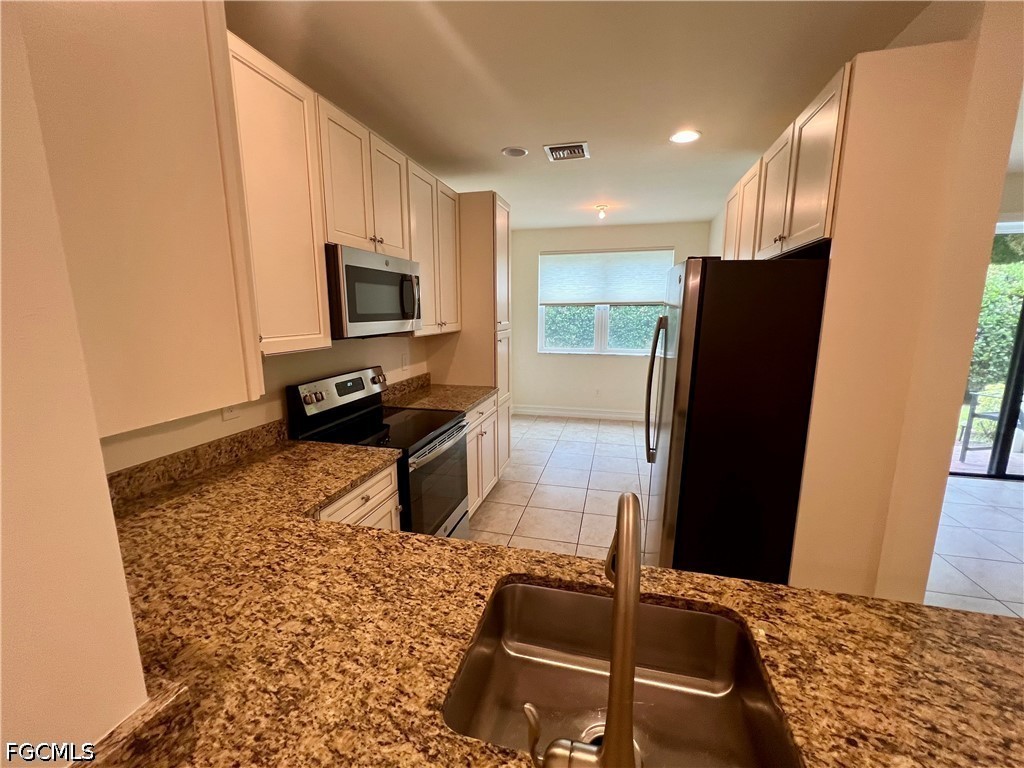 3 Bed Townhouse for Sale in Portofino Springs, FL, $2,200 — photo 13