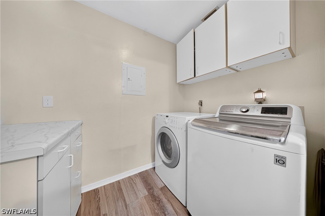 3 Bed SingleFamilyResidence for Sale in Heitmans, FL — photo 13