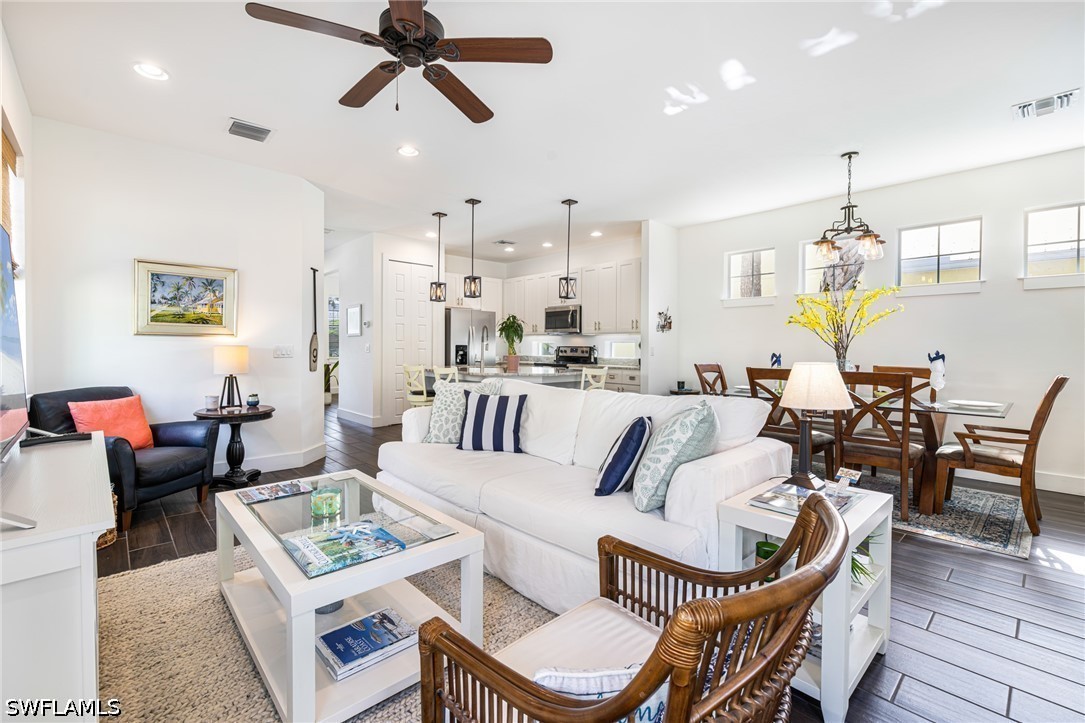 5 Bed SingleFamilyResidence for Sale in Kelly Plaza, FL — photo 13