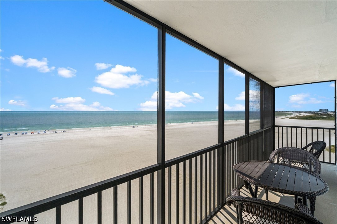 2 Bed Waterfront Home for Sale in Island Winds Condo, FL — photo 13