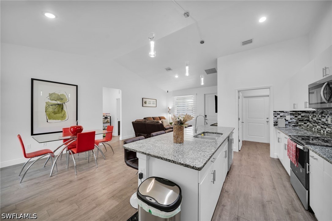 3 Bed SingleFamilyResidence for Sale in Not Applicable, FL — photo 13