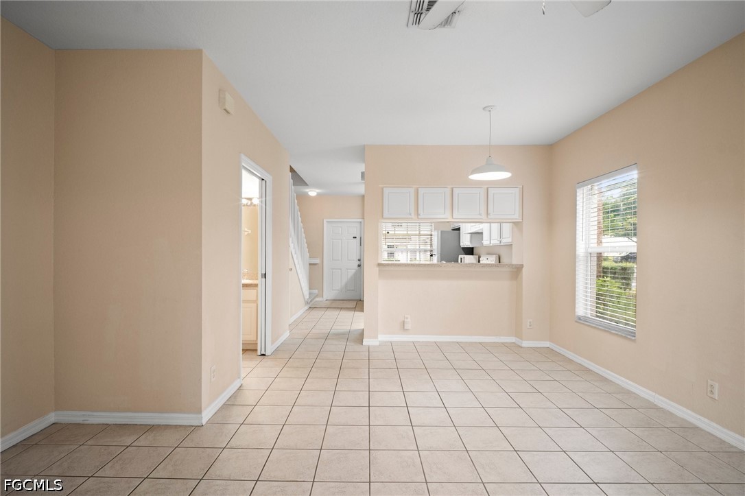 2 Bed Townhouse for Sale in Winkler Estates, FL, $1,400 — photo 13