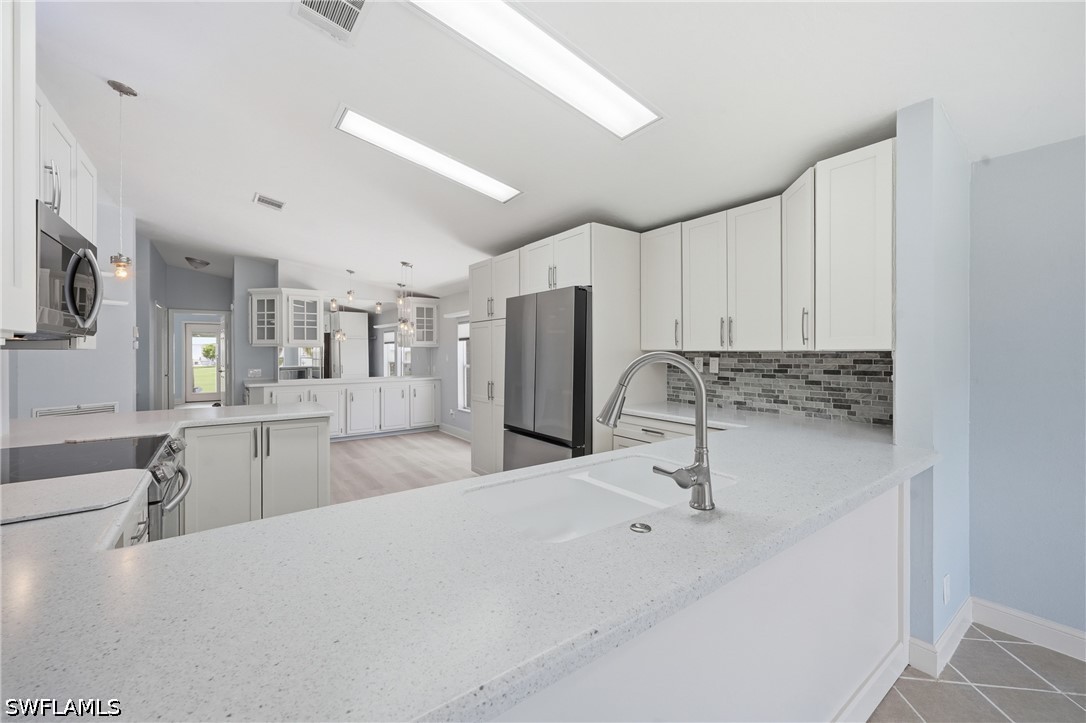 2 Bed ManufacturedHome for Sale in Carousel Cove, FL — photo 13