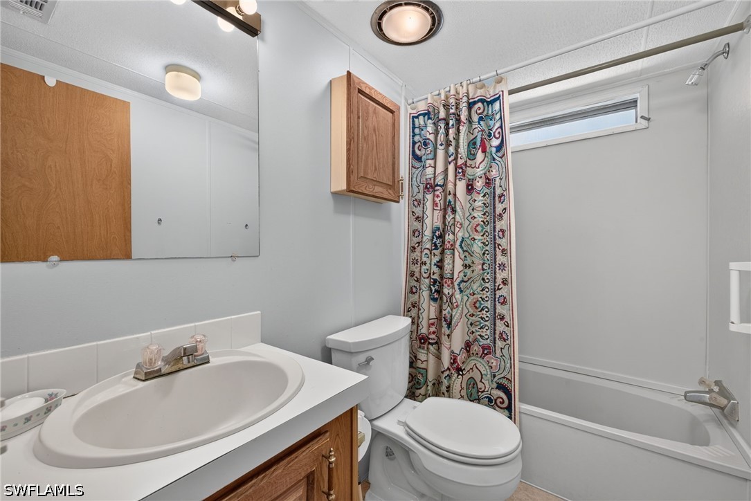 2 Bed ManufacturedHome for Sale in Bonita Springs, FL — photo 13