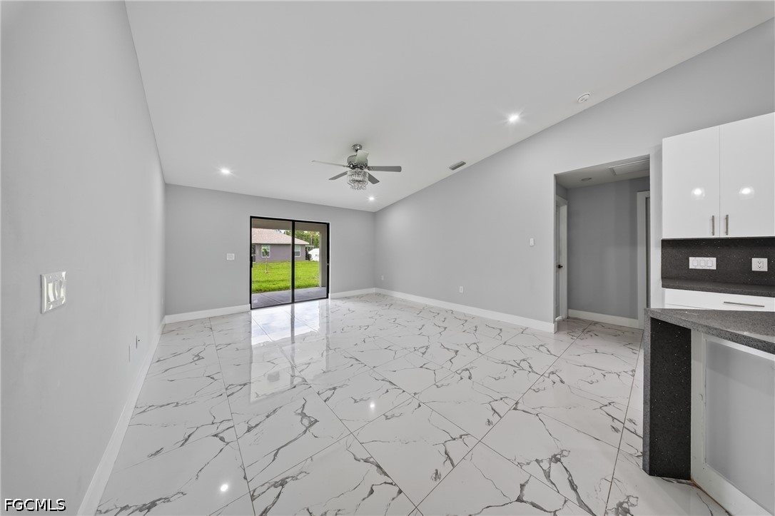 3 Bed SingleFamilyResidence for Sale in Lehigh Acres, photo 13