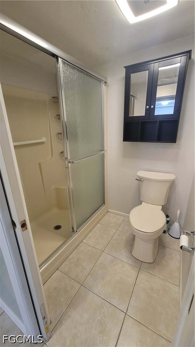 2 Bed Pool Home for Sale in Coral Keyes Condo, FL, $1,500 — photo 13