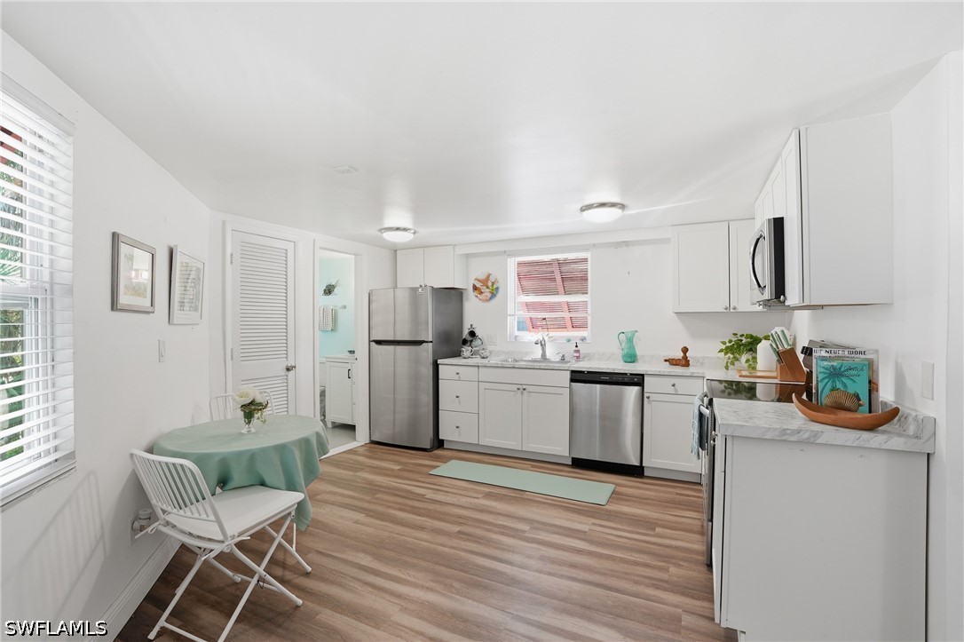 2 Bed SingleFamilyResidence for Sale in Gulf Heights, FL — photo 13