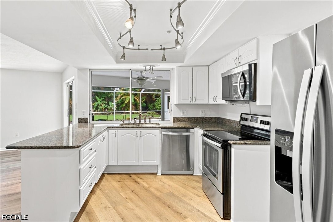4 Bed Pool Home for Sale in Fort Myers, photo 13