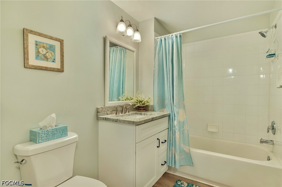 2 Bed Waterfront Home for Sale in Garden Lakes, photo 13