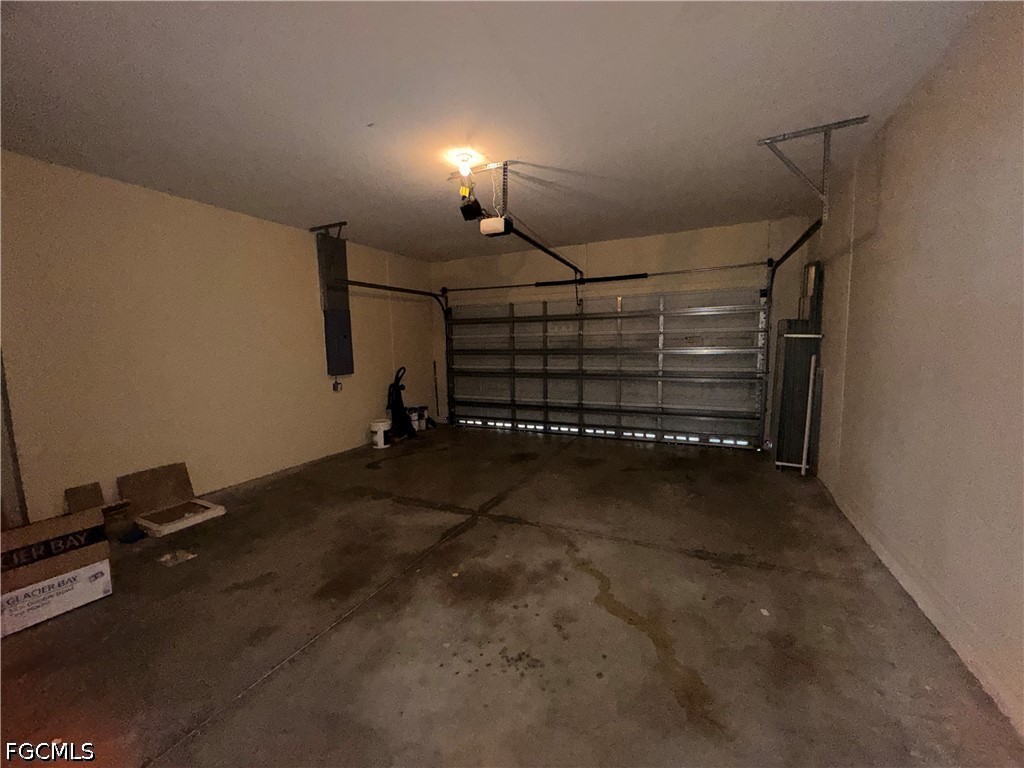4 Bed SingleFamilyResidence for Sale in Sherwood, FL, $2,195 — photo 13