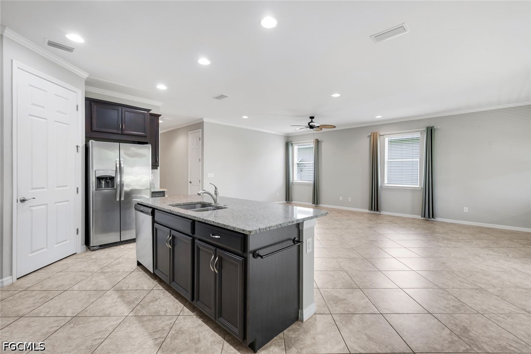 3 Bed SingleFamilyResidence for Sale in Sunset Pointe, FL — photo 13