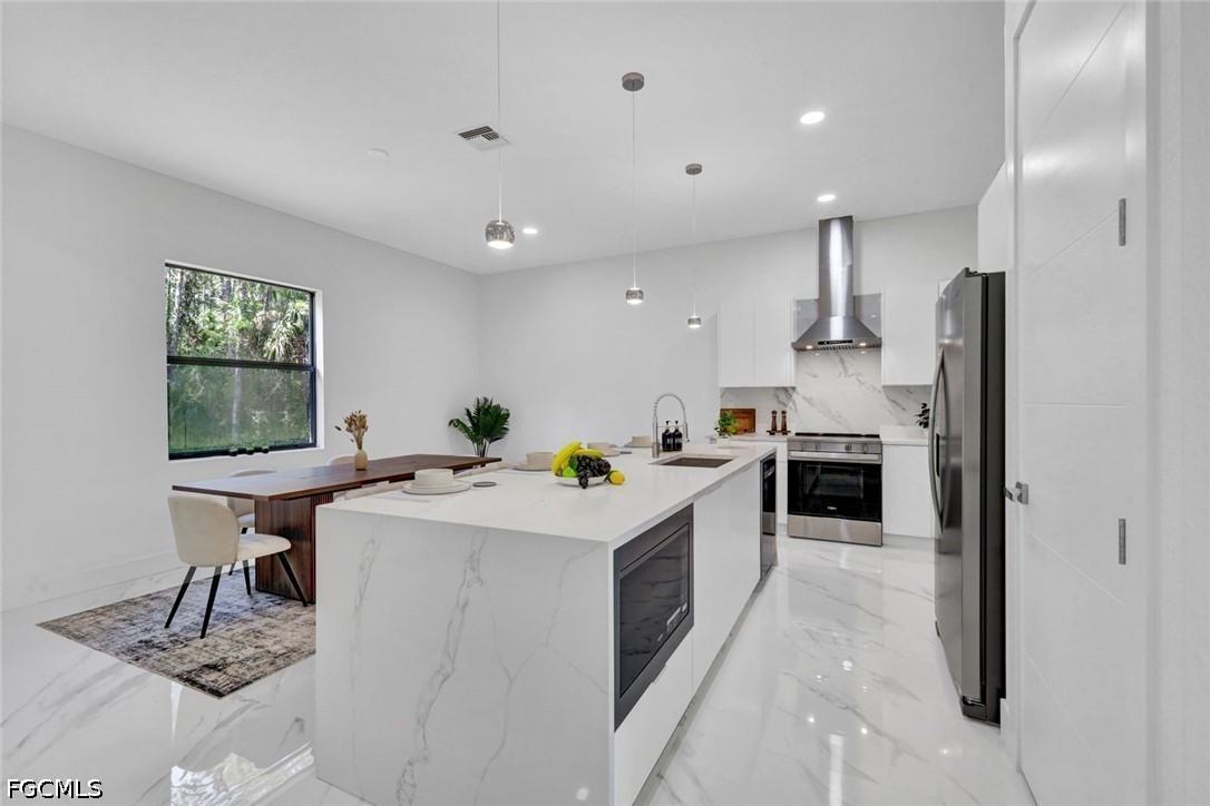 4 Bed SingleFamilyResidence for Sale in Labelle, FL — photo 13