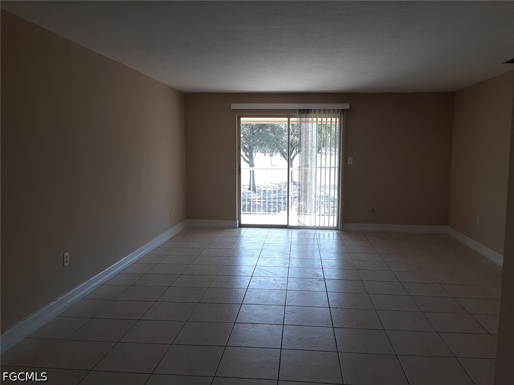 2 Bed Condominium for Sale in Green Tee Village, FL, $1,250 — photo 13