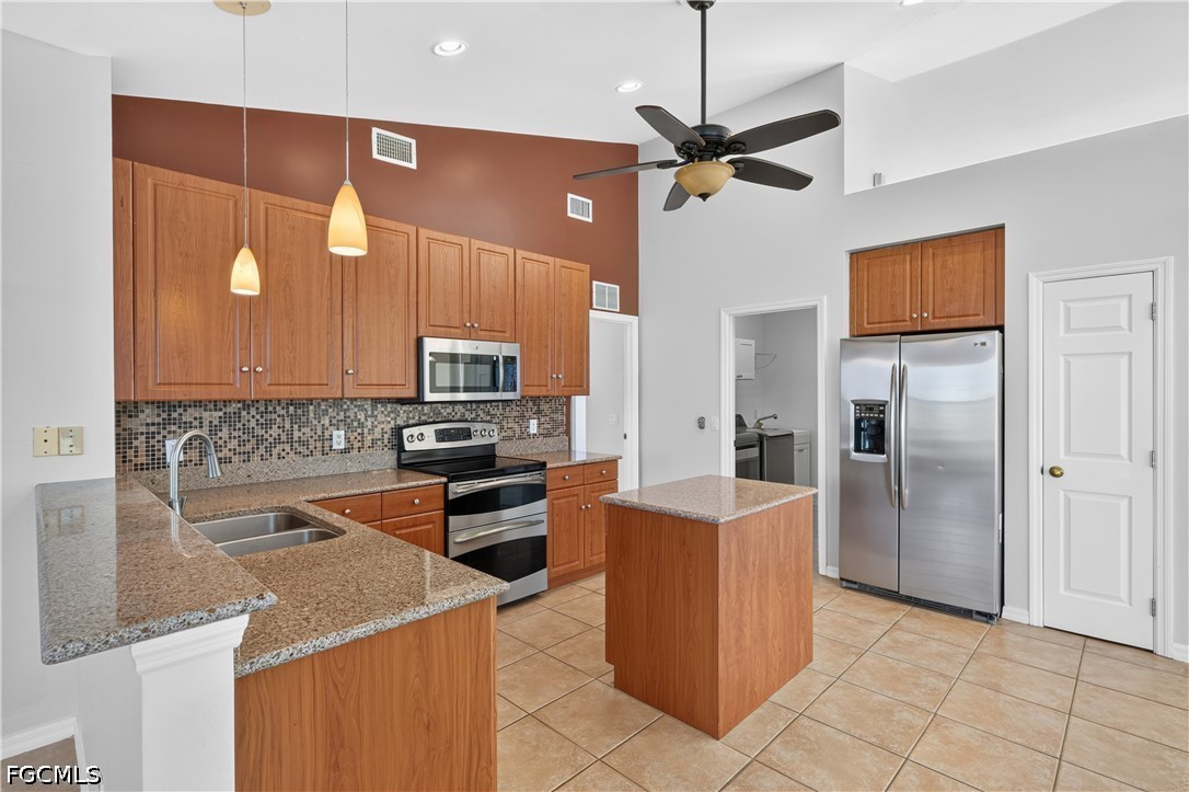 3 Bed Pool Home for Sale in Cape Coral, photo 13