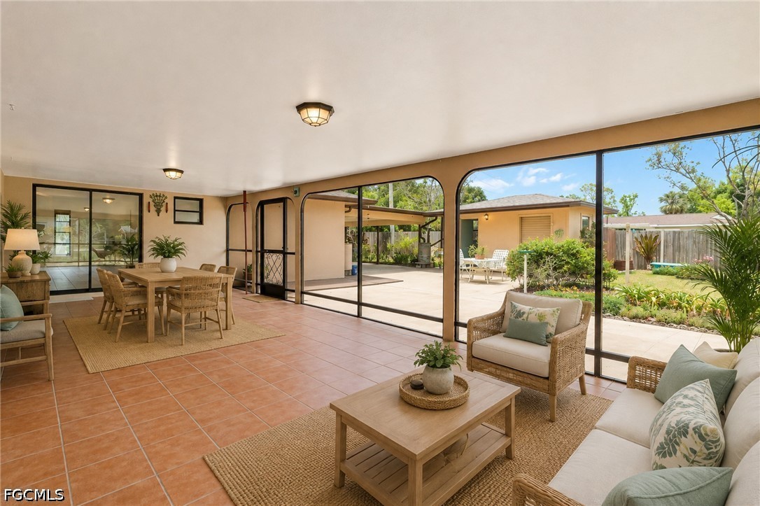 3 Bed SingleFamilyResidence for Sale in Fort Myers, photo 13