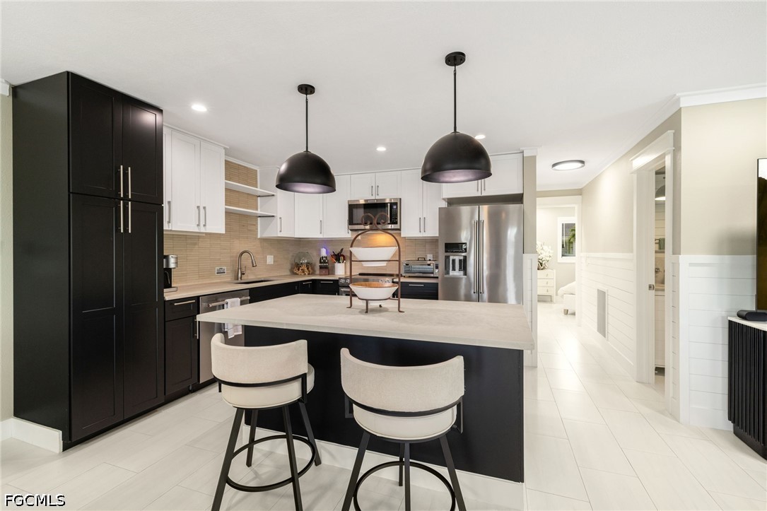 2 Bed Pool Home for Sale in Island Harbors, photo 13