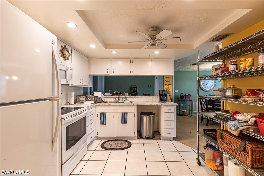 3 Bed SingleFamilyResidence for Sale in Not Applicable, FL — photo 13