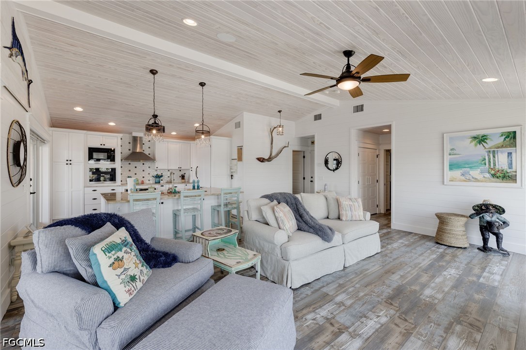 2 Bed Waterfront Home for Sale in Matlacha, photo 13