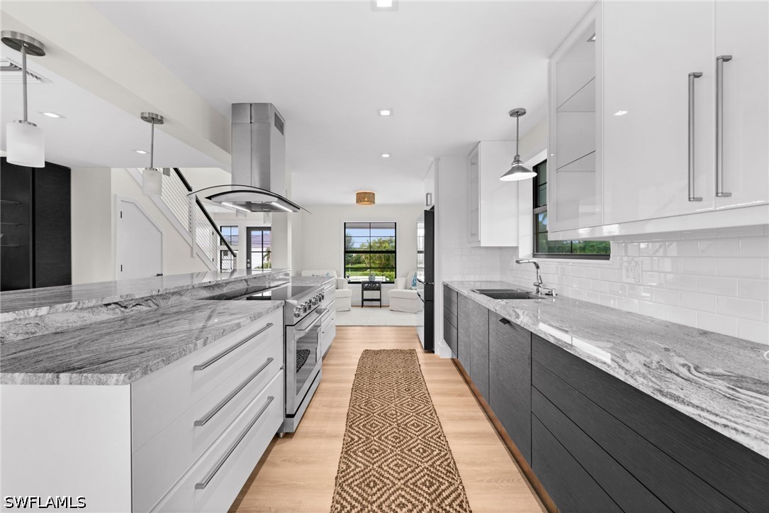 4 Bed SingleFamilyResidence for Sale in Sanibel, photo 13