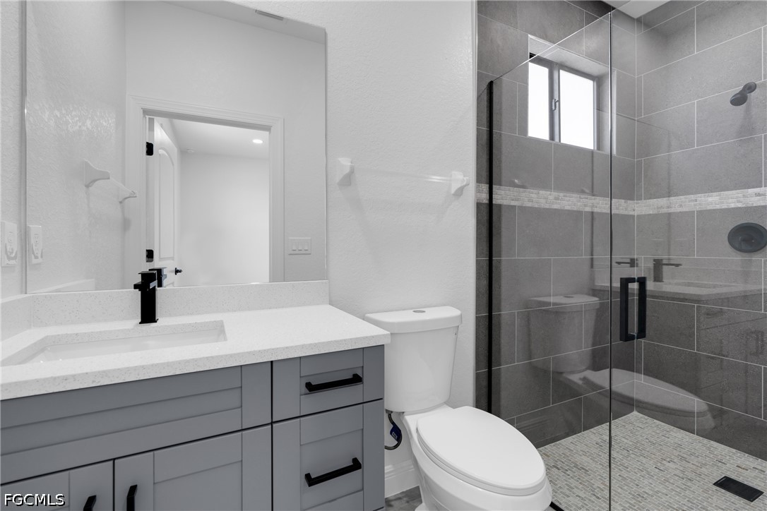 6 Bed Duplex for Sale in Lehigh Acres, photo 13
