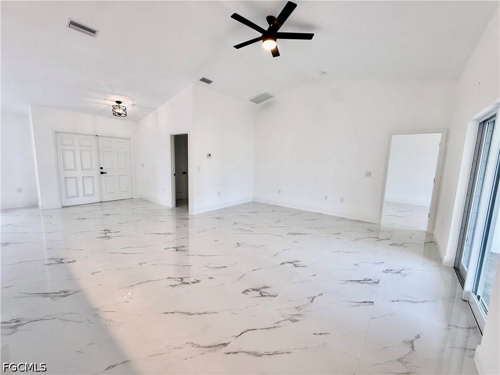 3 Bed SingleFamilyResidence for Sale in Lehigh Acres, photo 13