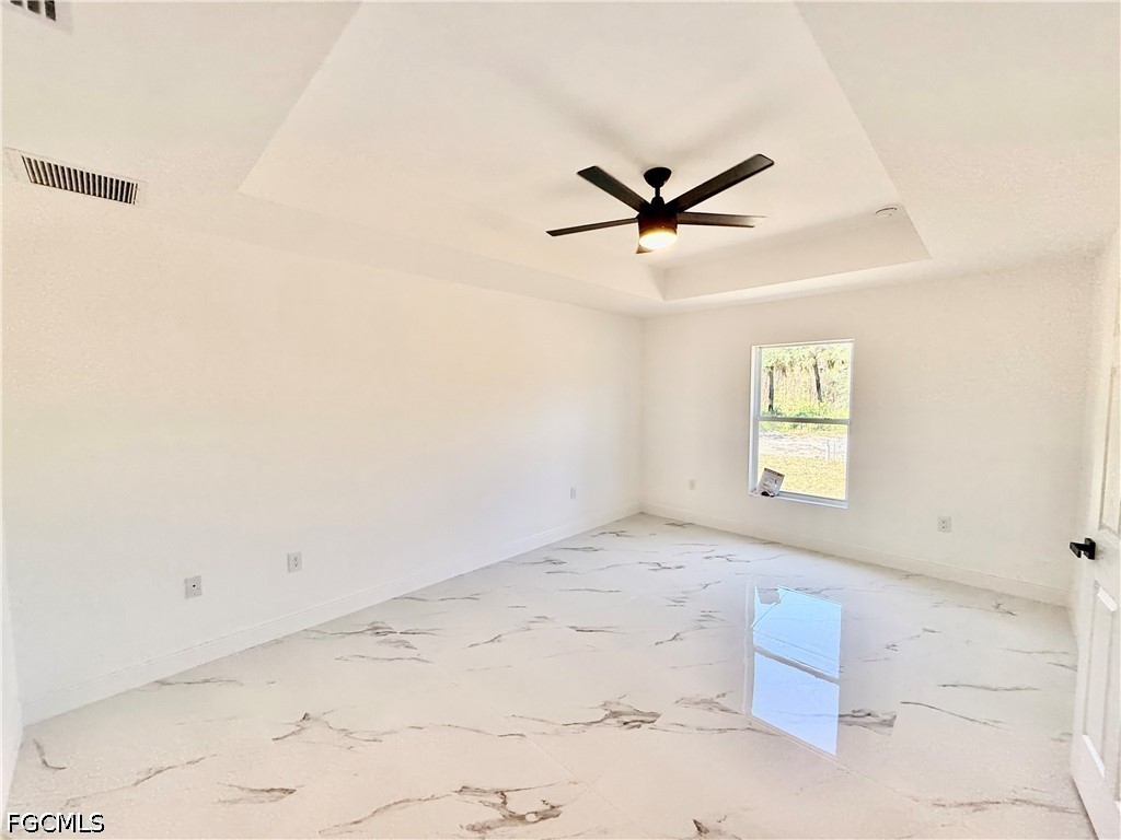 3 Bed SingleFamilyResidence for Sale in Lehigh Acres, photo 13