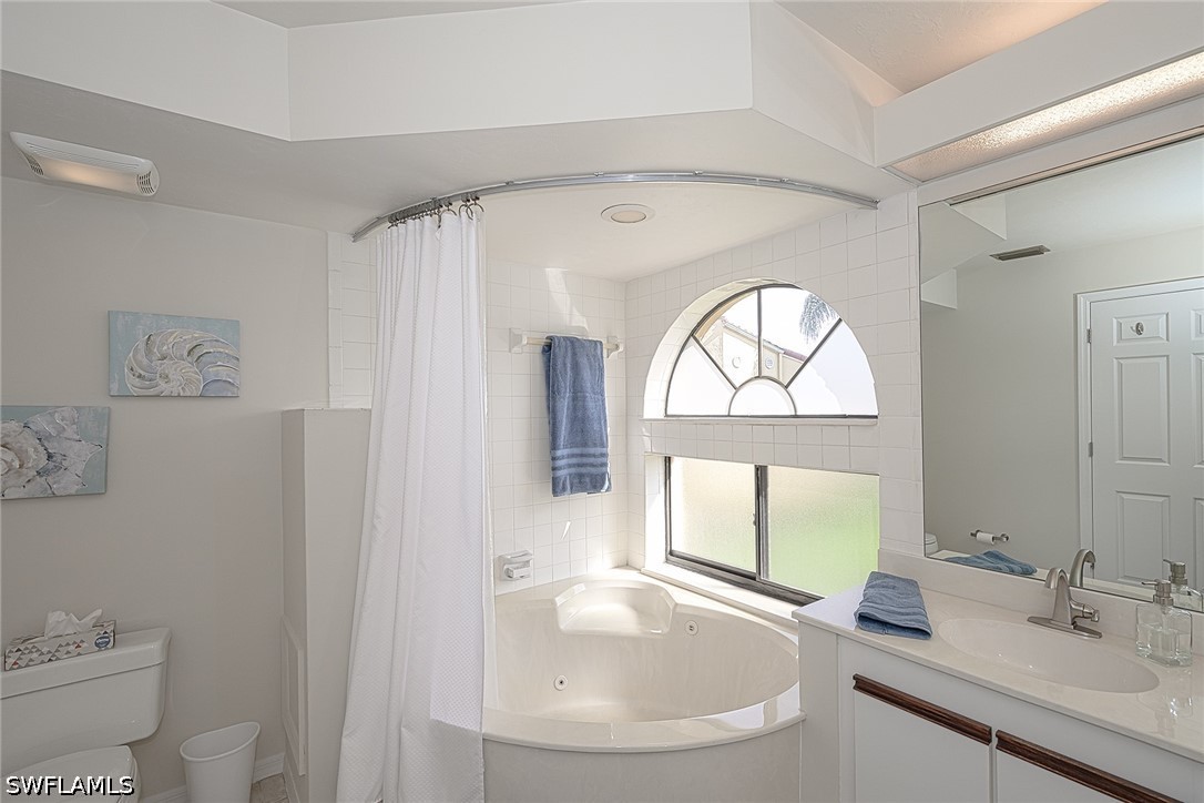 2 Bed Waterfront Home for Sale in Naples, photo 13
