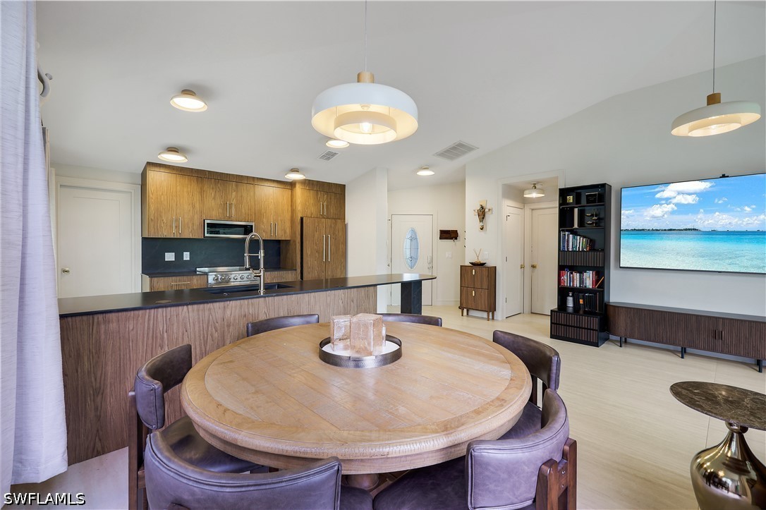 2 Bed Waterfront Home for Sale in Estero, photo 13
