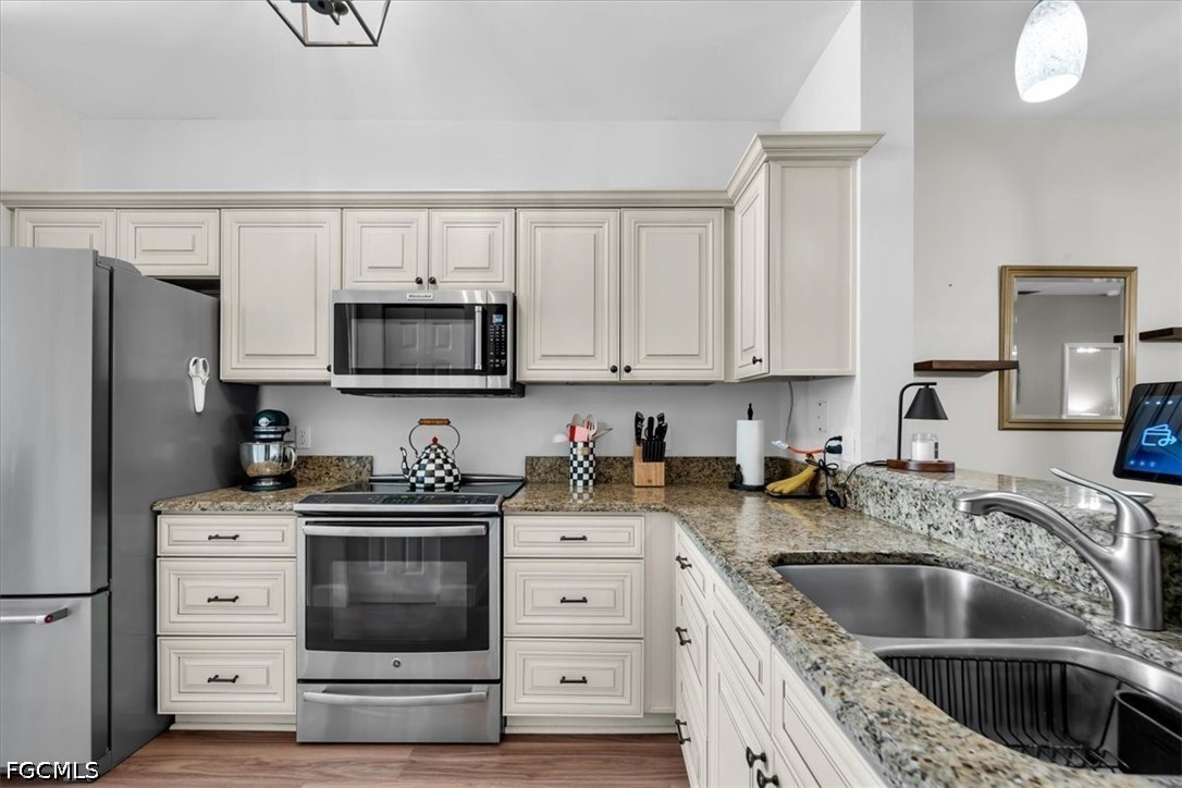 2 Bed Condominium for Sale in Bridgeway, photo 13