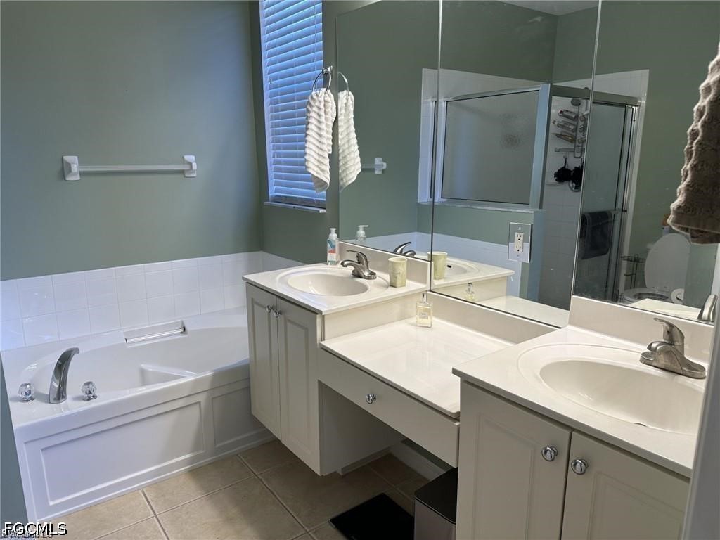 3 Bed Waterfront Home for Sale in Monterey, photo 13