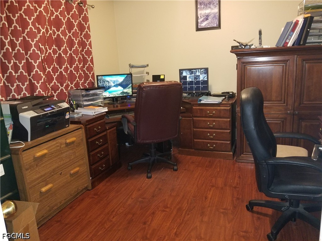 3 Bed Pool Home for Sale in Mirror Lakes, photo 13