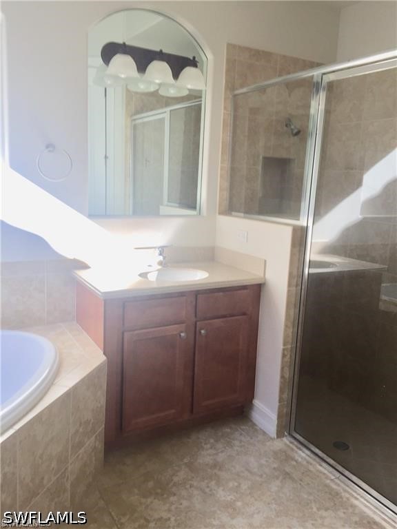 3 Bed SingleFamilyResidence for Sale in Naples, photo 13