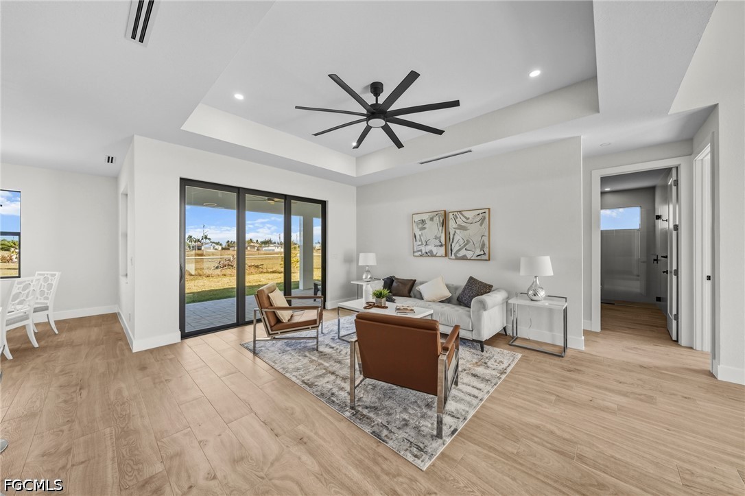 3 Bed SingleFamilyResidence for Sale in Cape Coral, photo 13