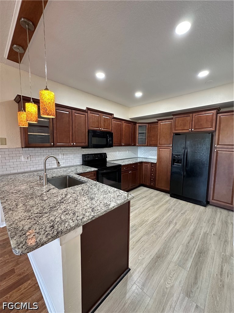 3 Bed Pool Home for Sale in Tuscany Gardens, photo 13