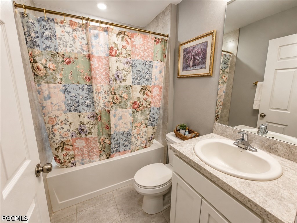 3 Bed SingleFamilyResidence for Sale in Cape Coral, photo 13