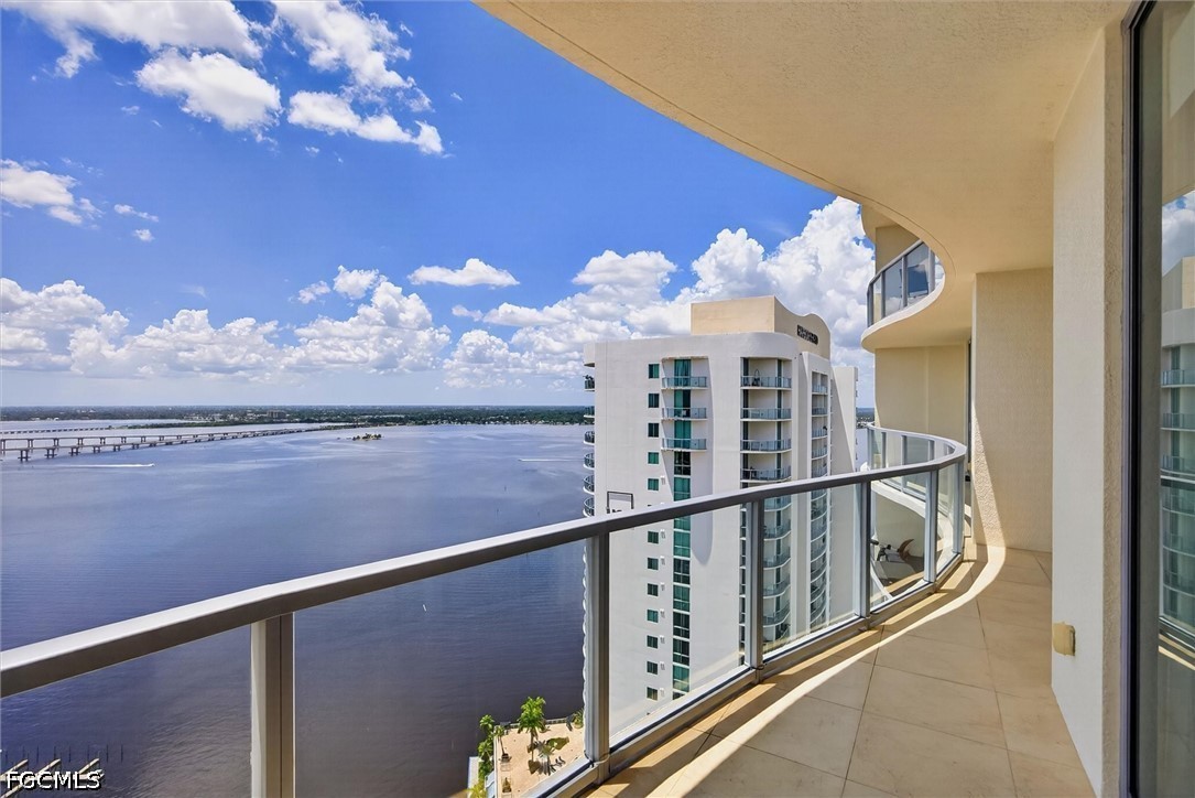 2 Bed Waterfront Home for Sale in Oasis, photo 13