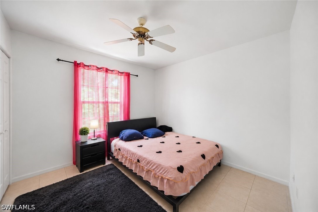 3 Bed SingleFamilyResidence for Sale in Mirror Lakes, photo 13