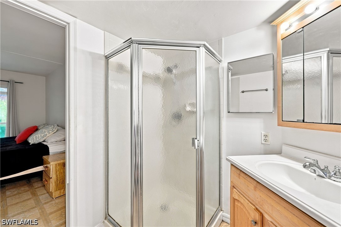 2 Bed Condominium for Sale in Naples, photo 13