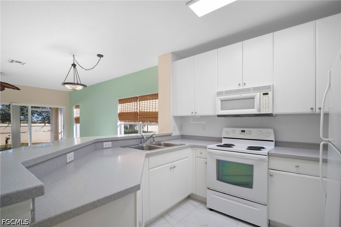 2 Bed Townhouse for Sale in Olympia Pointe, photo 13