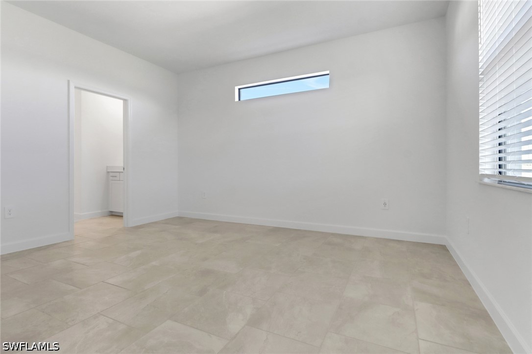 2 Bed Waterfront Home for Sale in Estero, photo 13