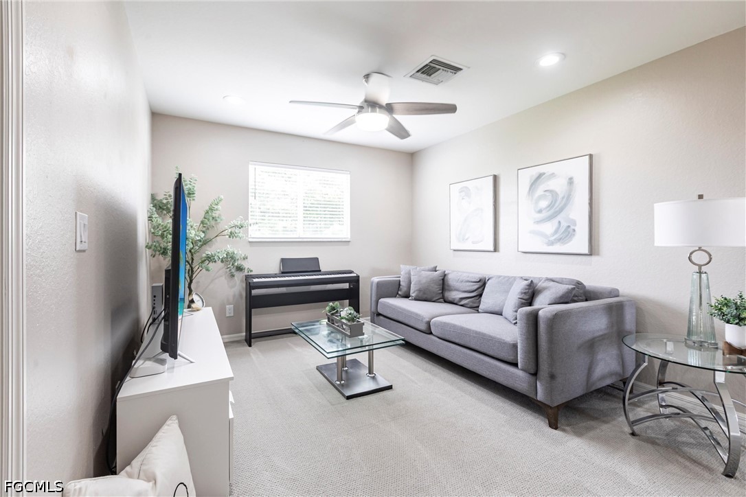 4 Bed SingleFamilyResidence for Sale in Stoneybrook, photo 13