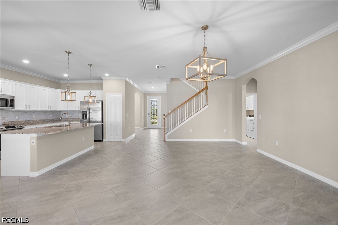 4 Bed SingleFamilyResidence for Sale in Fort Myers, photo 13