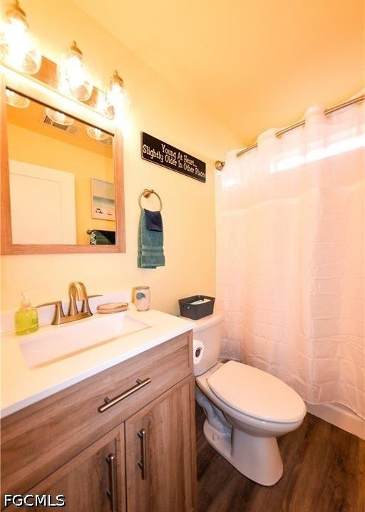 2 Bed ManufacturedHome for Sale in Helen Lane Condo Rv, photo 13