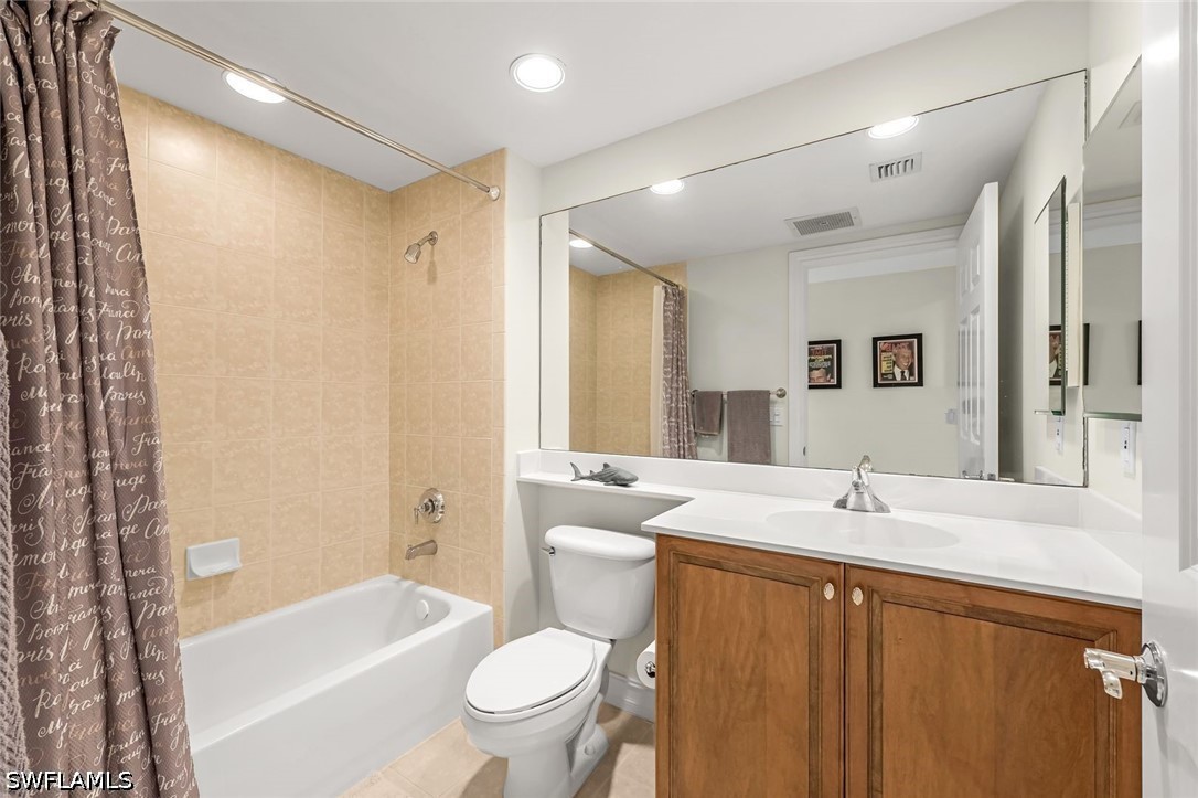 2 Bed Condominium for Sale in Naples, photo 13