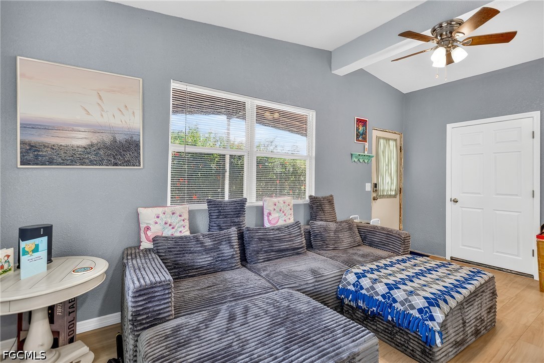 2 Bed SingleFamilyResidence for Sale in Port Charlotte, photo 13