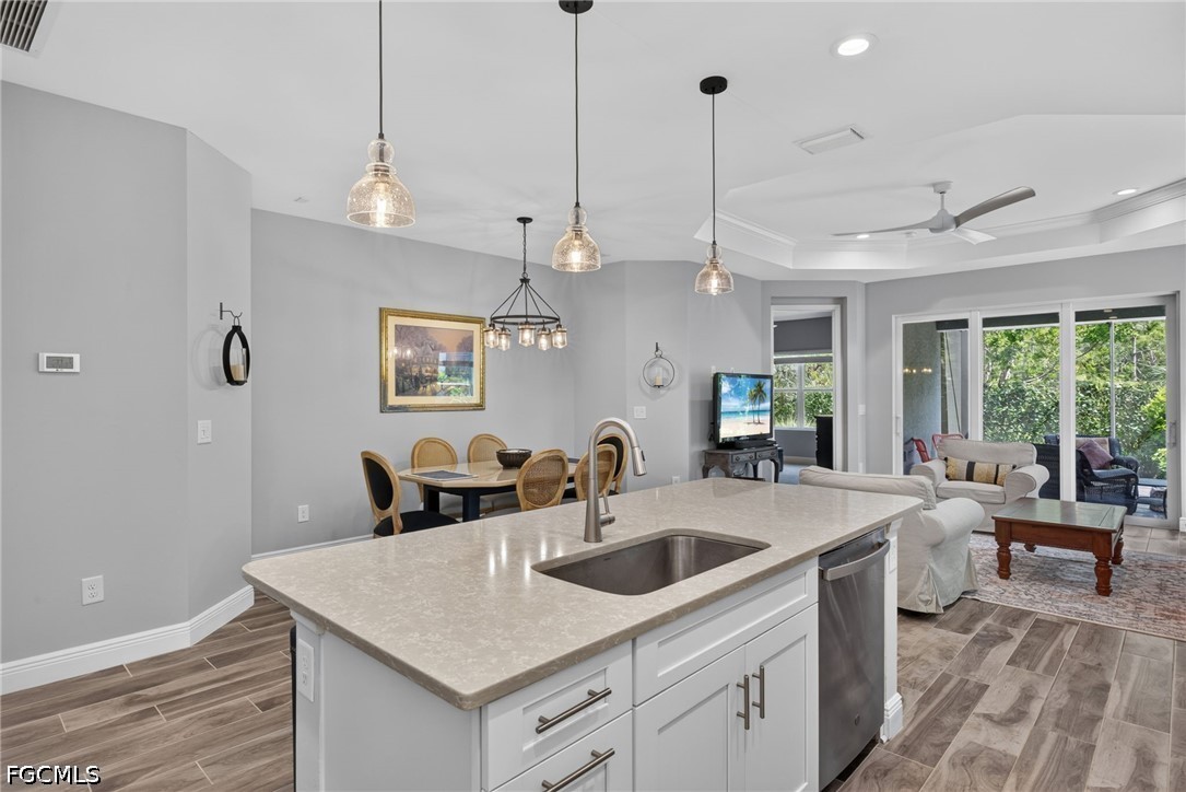 2 Bed Attached for Sale in Naples, photo 13