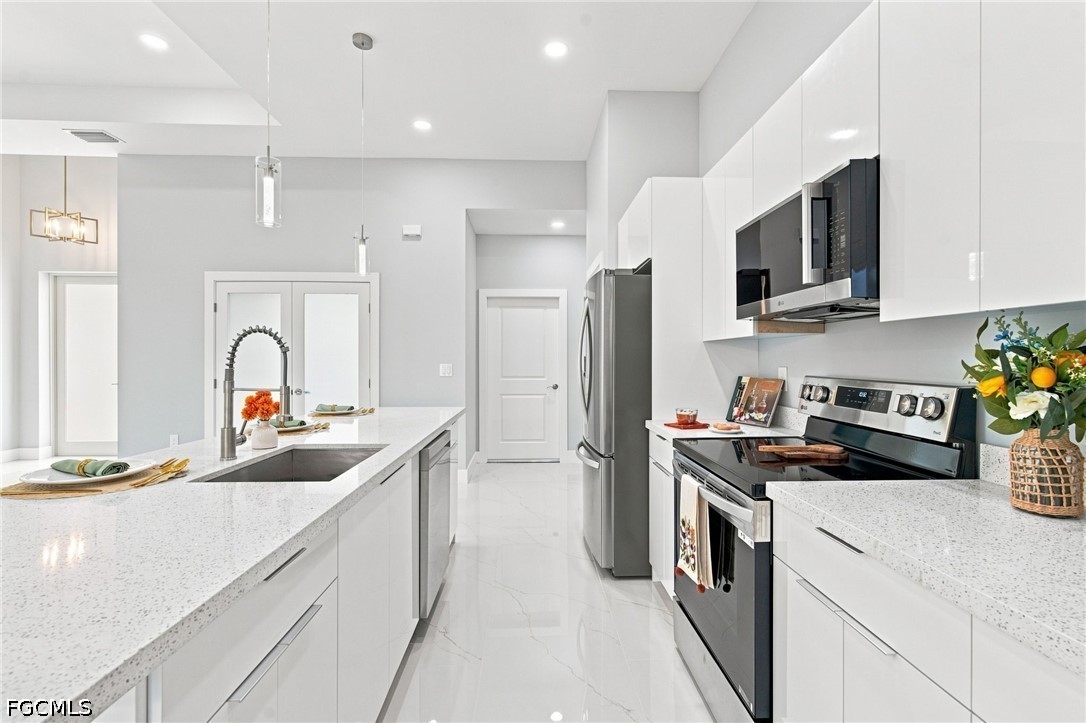 3 Bed SingleFamilyResidence for Sale in Lehigh Acres, photo 13